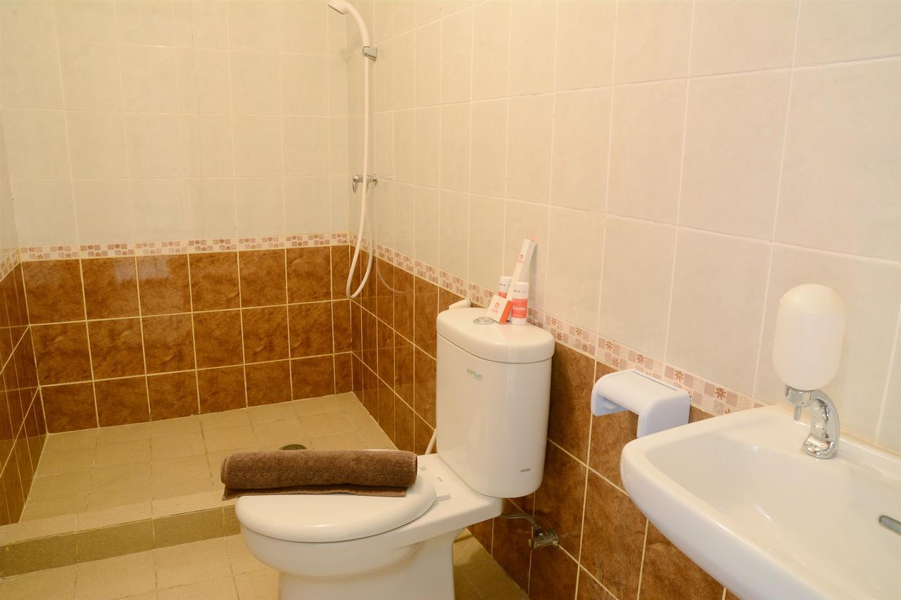 3Br Grand Palace With Private Bathtub By Travelio ジャカルタ エクステリア 写真